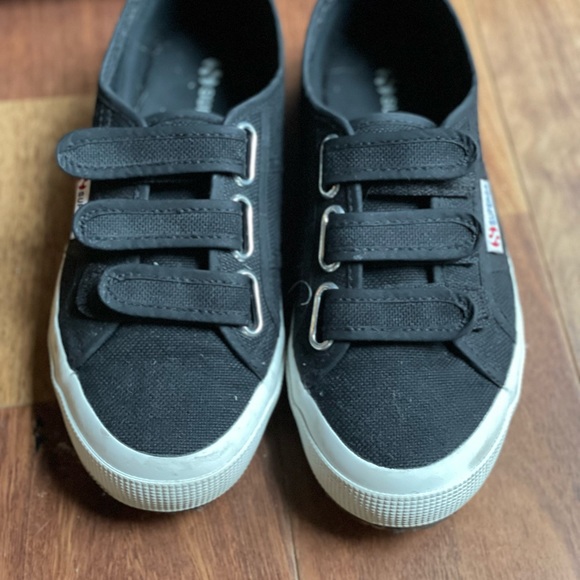 superga strap black